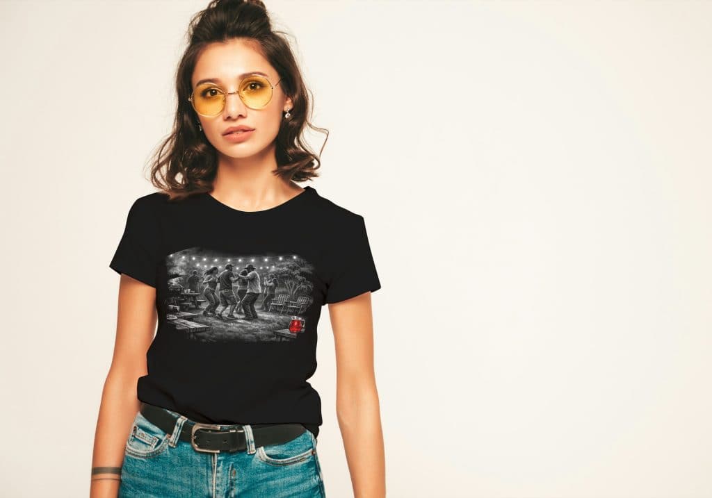Vintage band graphic t-shirt for women, casual streetwear style. Perfect for music lovers and everyd.
